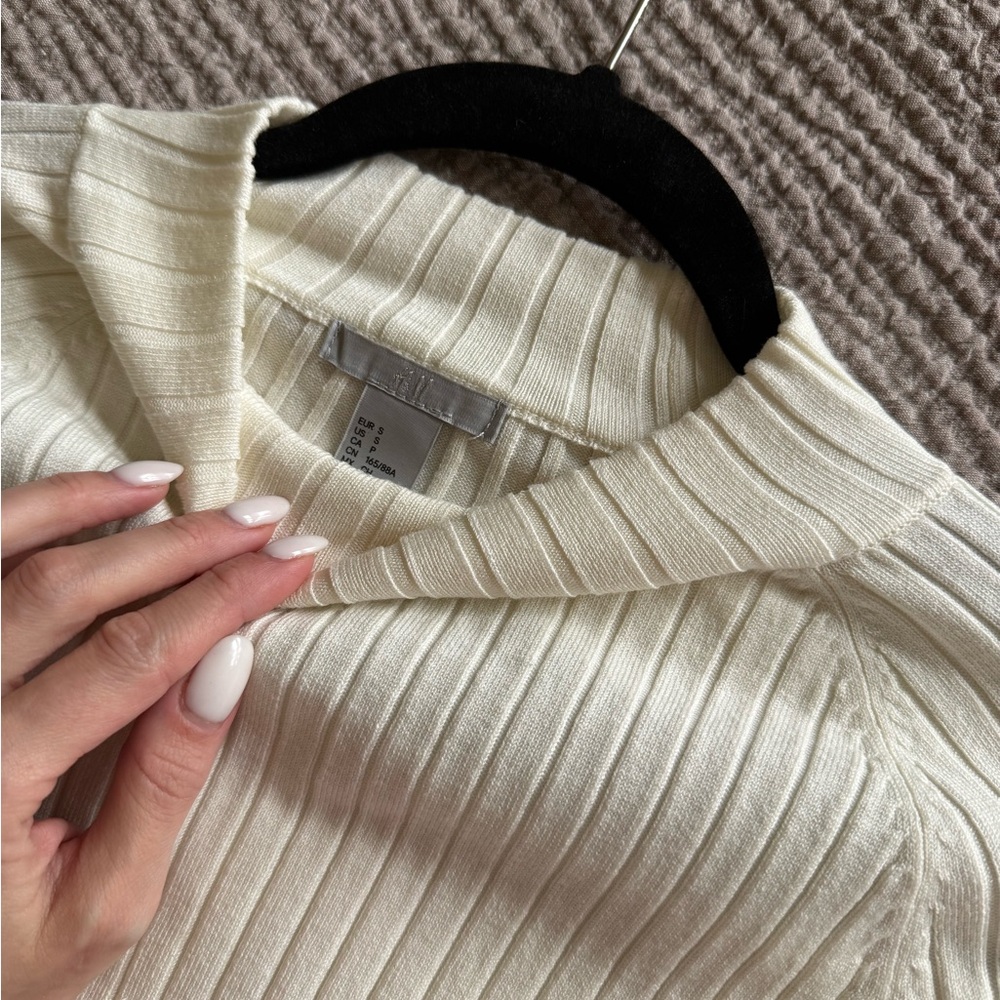 H&M Cream Ribbed Knit Sweater - Picture 3 of 3